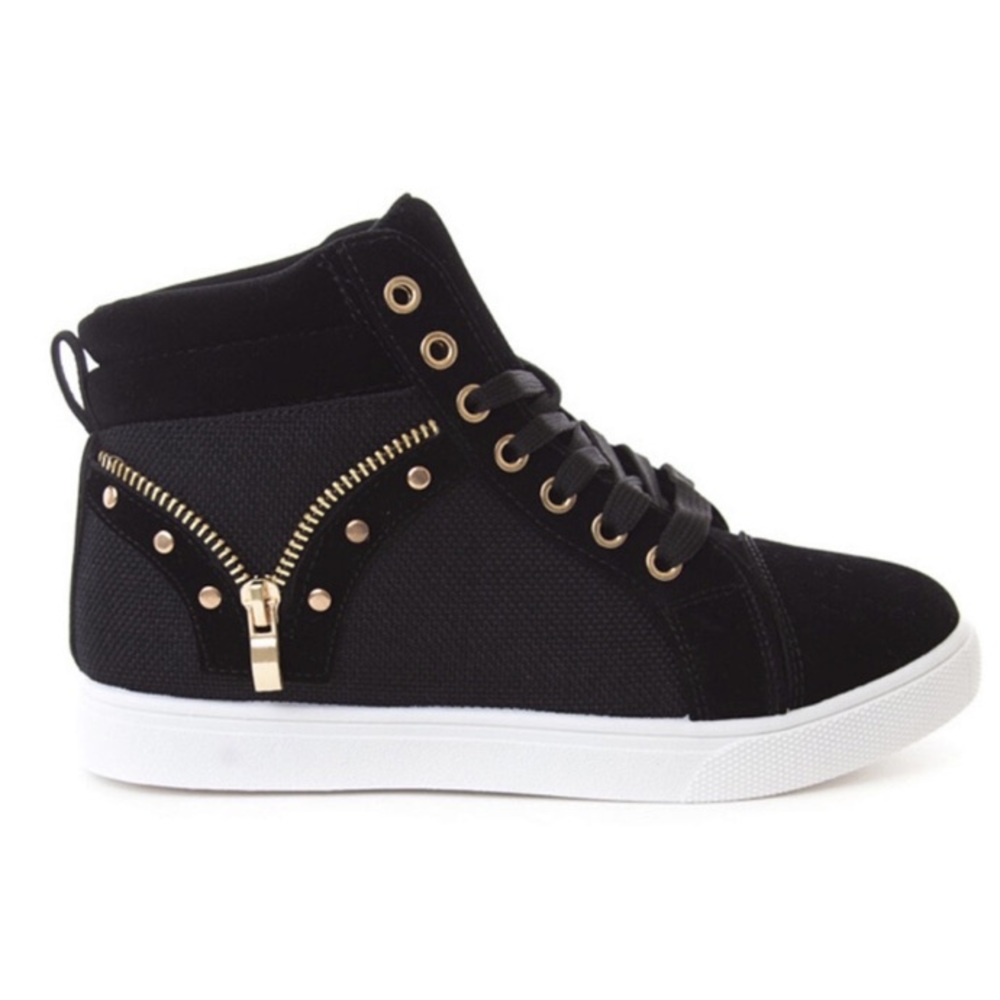 🌟HP🌟HIGH TOP SNEAKERS W/ ZIPPER & METAL STUDS